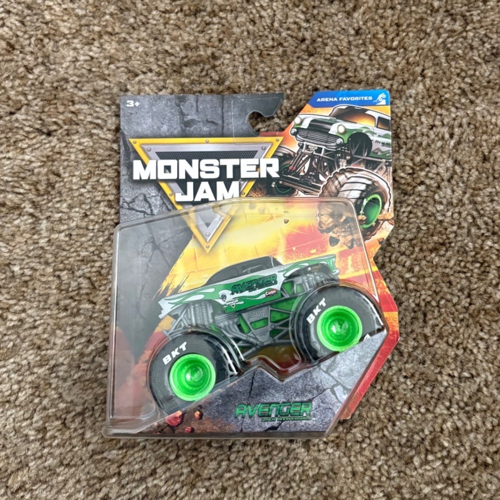 Monster Jam Avenger Arena Favorites 1:64 Scale Die-Cast Truck BKT Silver Green - Picture 1 of 2